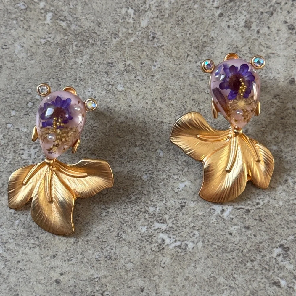 ๐4/$30 New Gold and Purple Floral Earrings - Picture 3 of 3